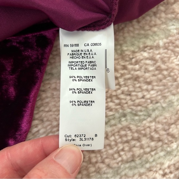 Karen Kane Crushed Velvet Blouse Flowy Top Cranberry Wine Color SZ Large Holiday - Picture 5 of 10